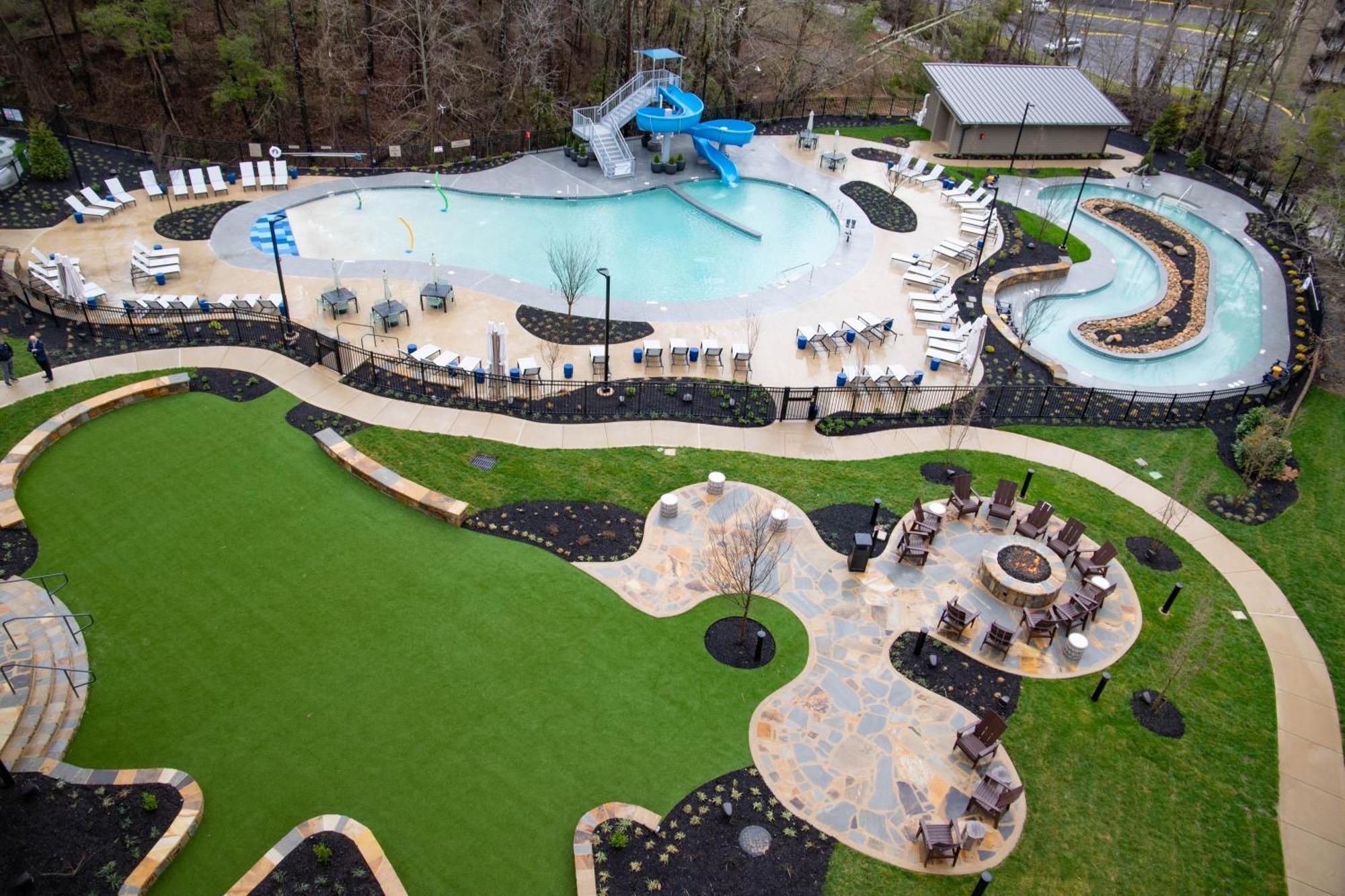 Embassy Suites By Hilton Gatlinburg Resort Exterior photo