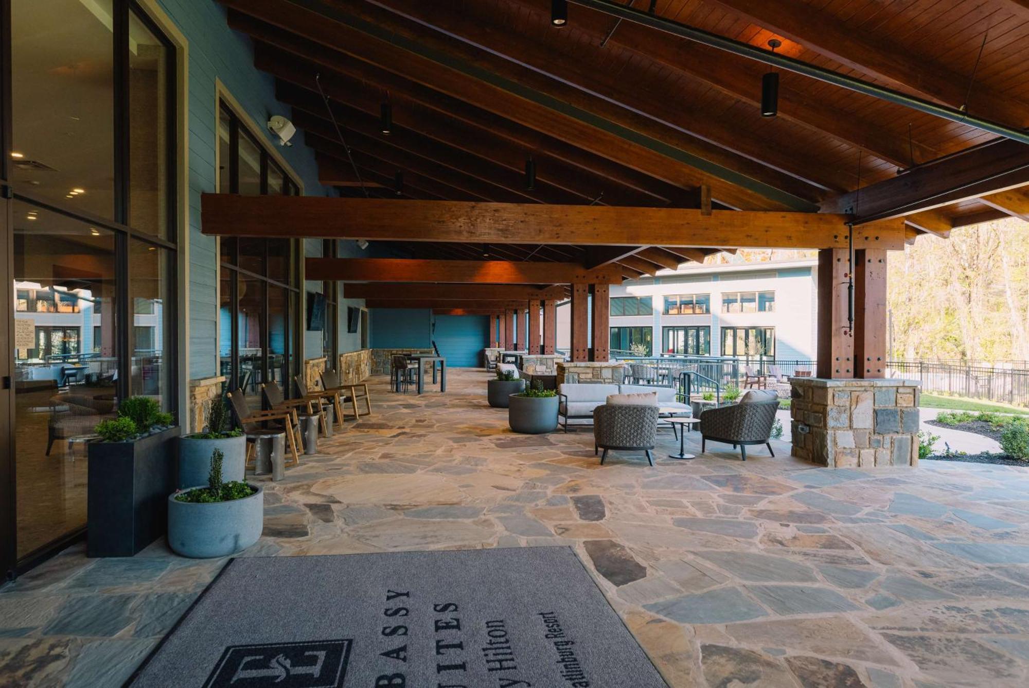 Embassy Suites By Hilton Gatlinburg Resort Exterior photo